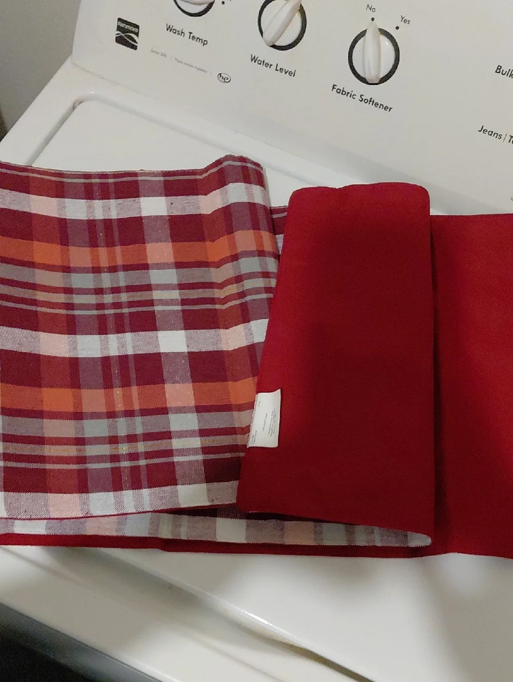 Red Plaid and Solid Table Runner Set